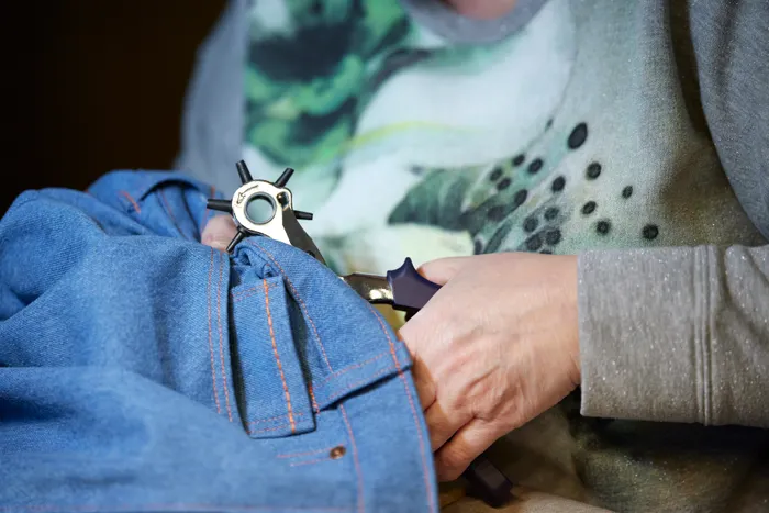 Darning a Sock with a Worn Heel or Toe